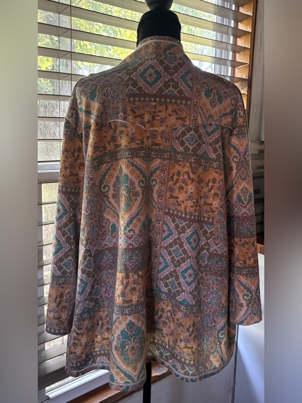 Cato Paisley Patchwork Open-Front Shrug in Teal, Mauve & Gold - Picture 2 of 3